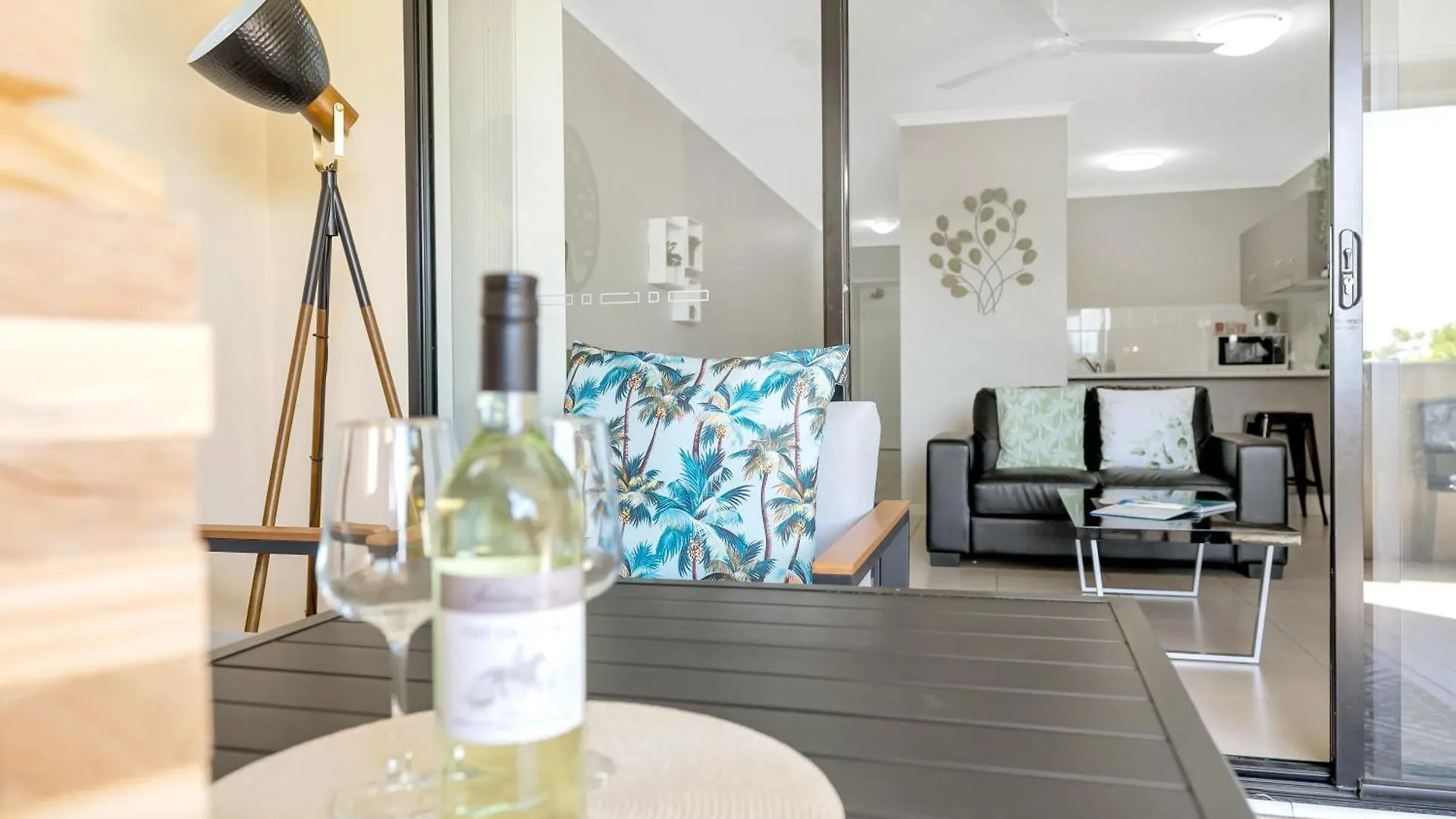 The Edge - Just Steps To Cairns Esplanade Frontage Apartment 0*,