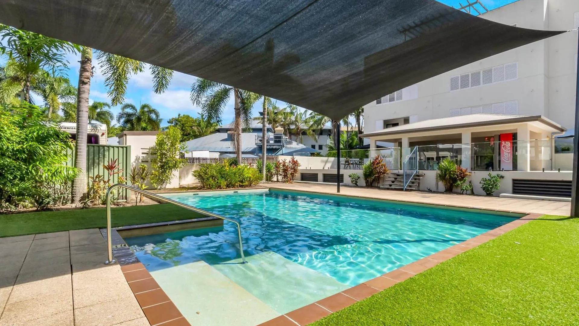 The Edge - Just Steps To Cairns Esplanade Frontage Apartment