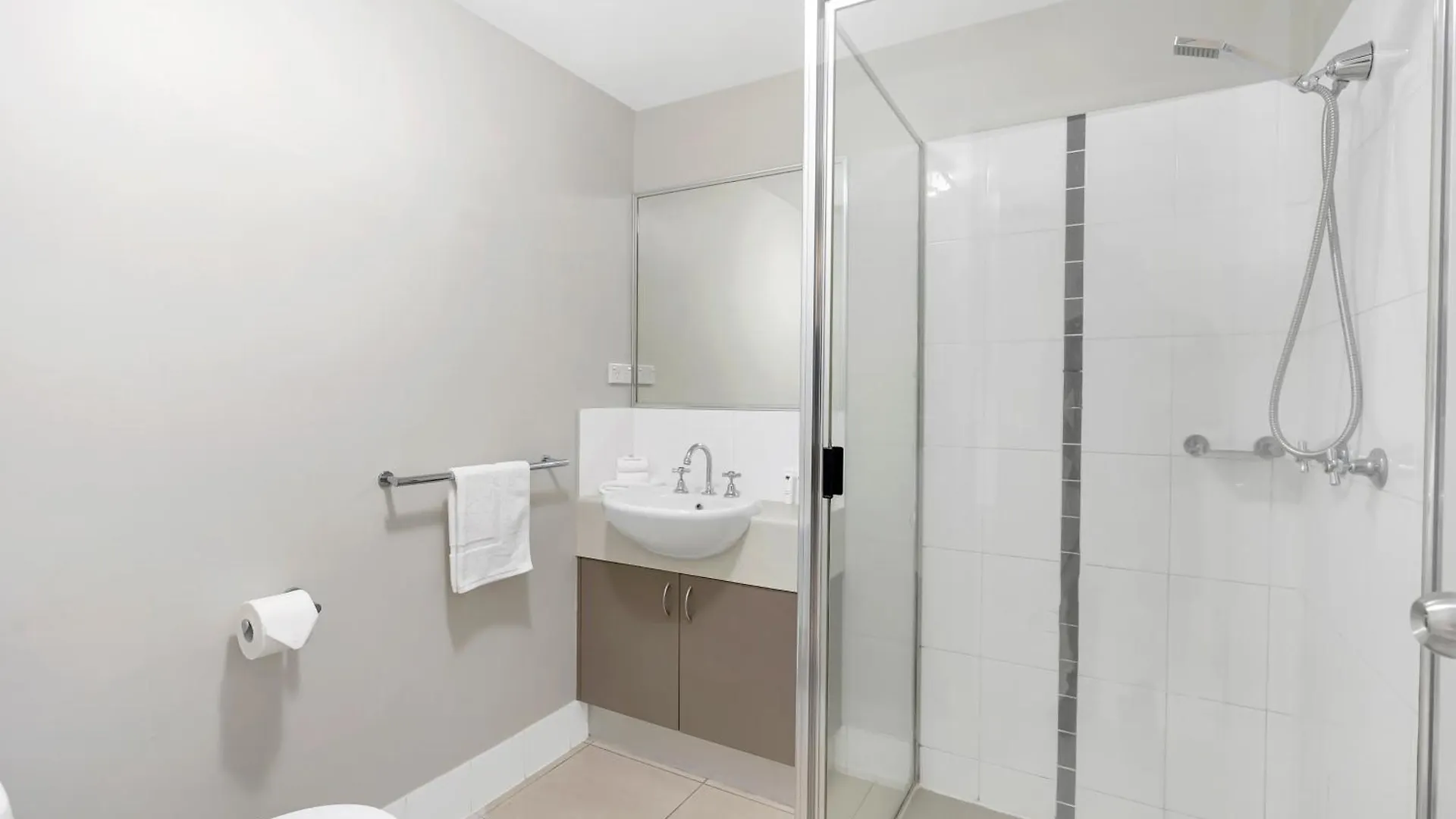 The Edge - Just Steps To Cairns Esplanade Frontage Apartment Australia